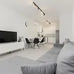 Lejlighed Air-conditioned With Balcony & Parking By The Park In By Renters Prestige *
