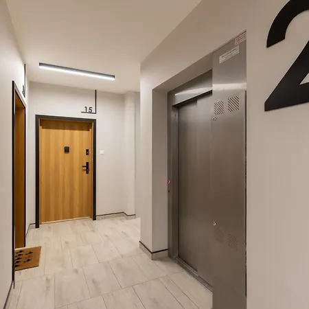 With Balcony By The Park In By Renters Prestige Apartament *