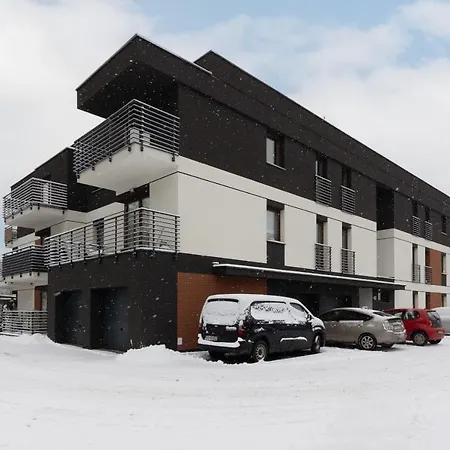 Air-conditioned With Balcony & Parking By The Park In By Renters Prestige