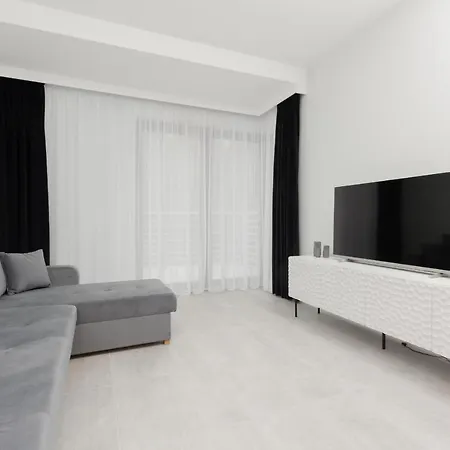Air-conditioned With Balcony & Parking By The Park In By Renters Prestige Łódź