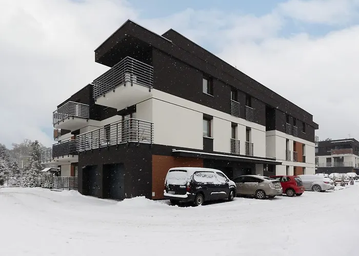 With Balcony By The Park In By Renters Prestige